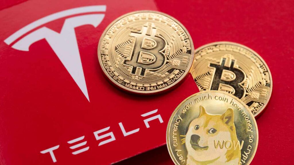 Tesla prodala 75 % svých bitcoinů – Elon Musk tvrdí že „Neprodali žádný z jejich dogecoinů“ prokrypto.cz
